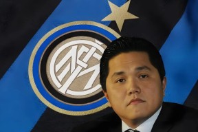 摩托车赛锦标赛焦点战：天山迅豹队读秒扳平闽南巨龙队，客场强势带走胜利。宿敌对话再升级的简单介绍